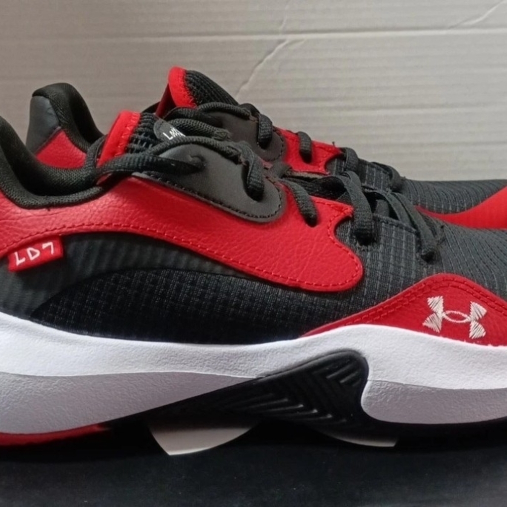 Lockdown 7 Low Men's Basketball Shoes Under Armour Size 11